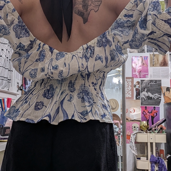 Floral Off-Shoulder Top - Picture 4 of 14